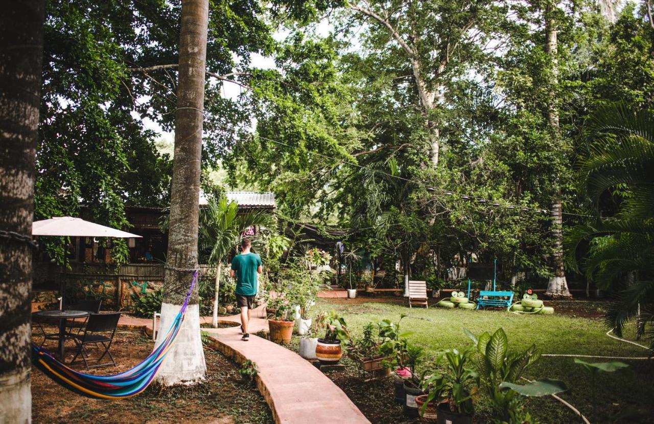 Yaxche Centro Hostal Y Camping Бакалар Екстериор снимка