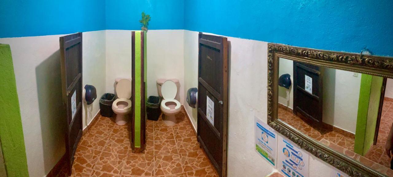Yaxche Centro Hostal Y Camping Бакалар Екстериор снимка