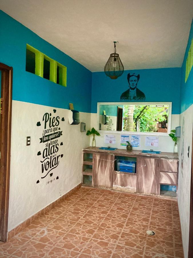 Yaxche Centro Hostal Y Camping Бакалар Екстериор снимка