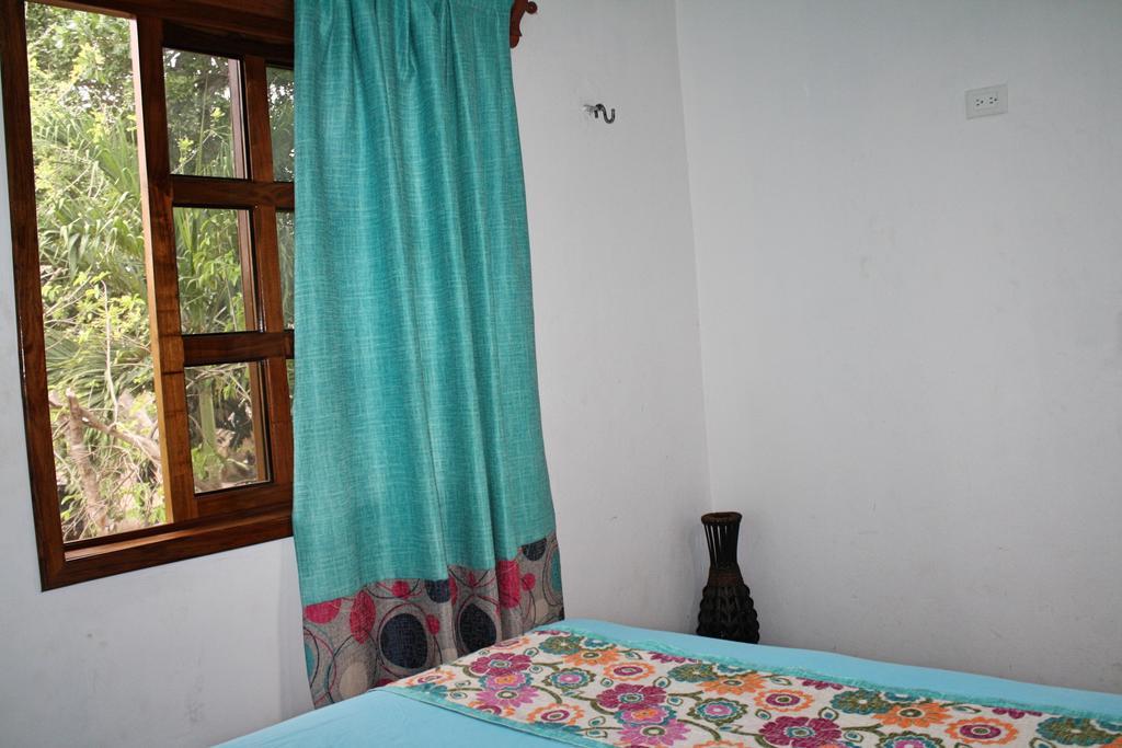 Yaxche Centro Hostal Y Camping Бакалар Екстериор снимка