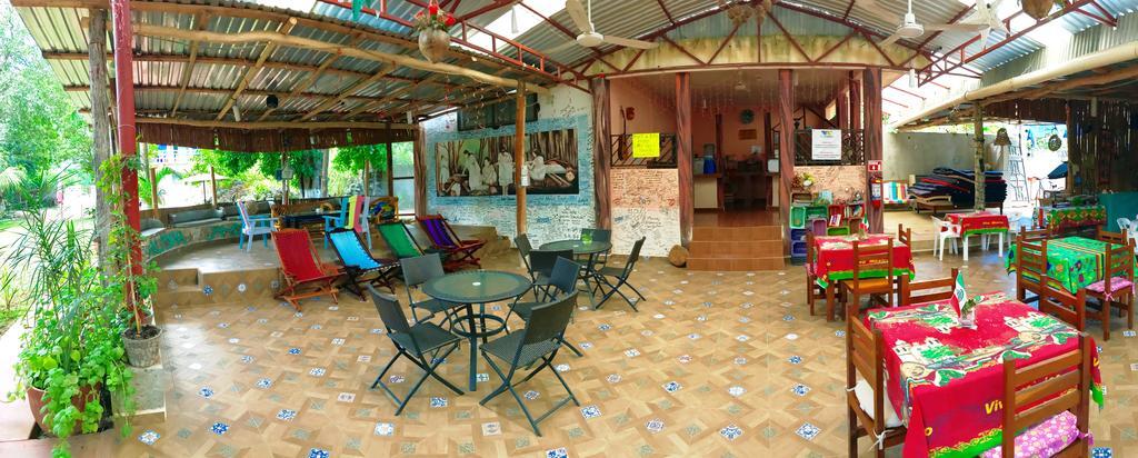 Yaxche Centro Hostal Y Camping Бакалар Екстериор снимка